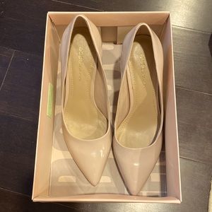 Sexy light blush pumps